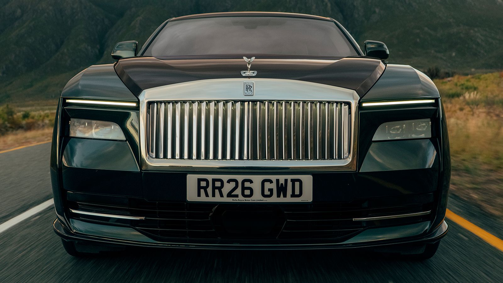 Η ανανεωμένη Rolls-Royce Spectre ήρθε με 8.108 pixel στο ταμπλό! 